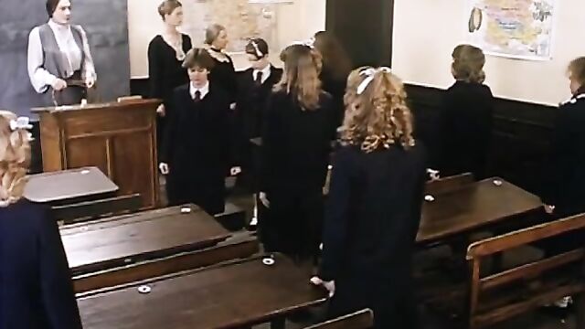 Английское воспитание / Éducation anglaise (1983) эротический фильм