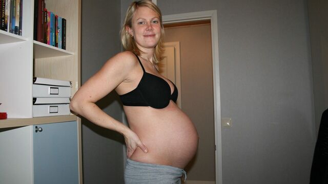 Фото эротические молодых беременных мамаш