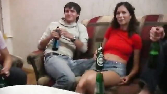 Пьяные русские студенты веселятся на славу