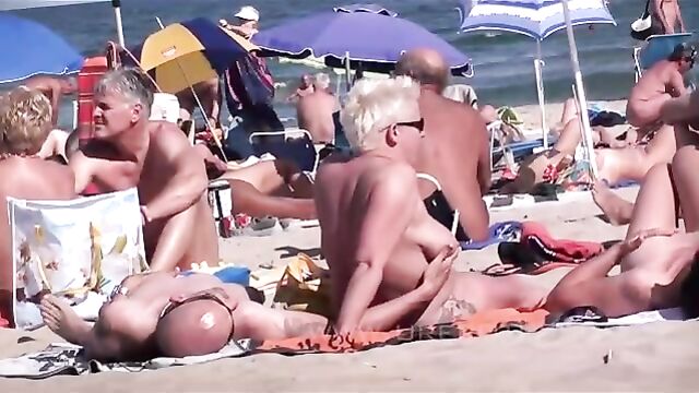 Групповые порно оргии нудистов на пляже: Секс в дюнах 5