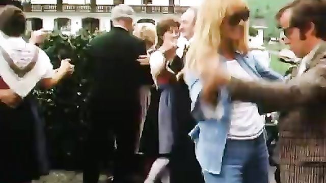 А ну-ка, девочка, разденься! (1973) Эротическая комедия для взрослых