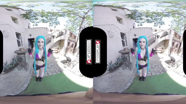 VR-porn: синеволосая красотка с длинными косами