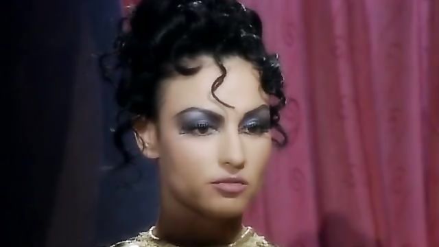 Клеопатра 2 — полнометражный порно фильм с русским переводом
