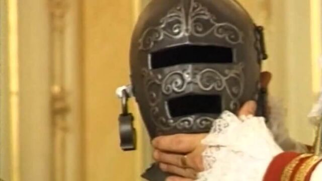 Леди в железной маске - полнометражный порно фильм с русским переводом