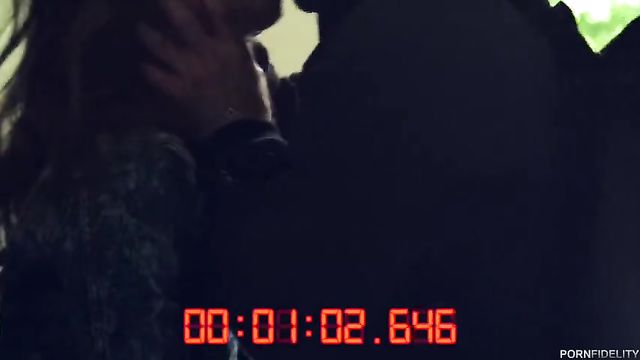 Пол часа реально жесткого секса с худой Riley Reid